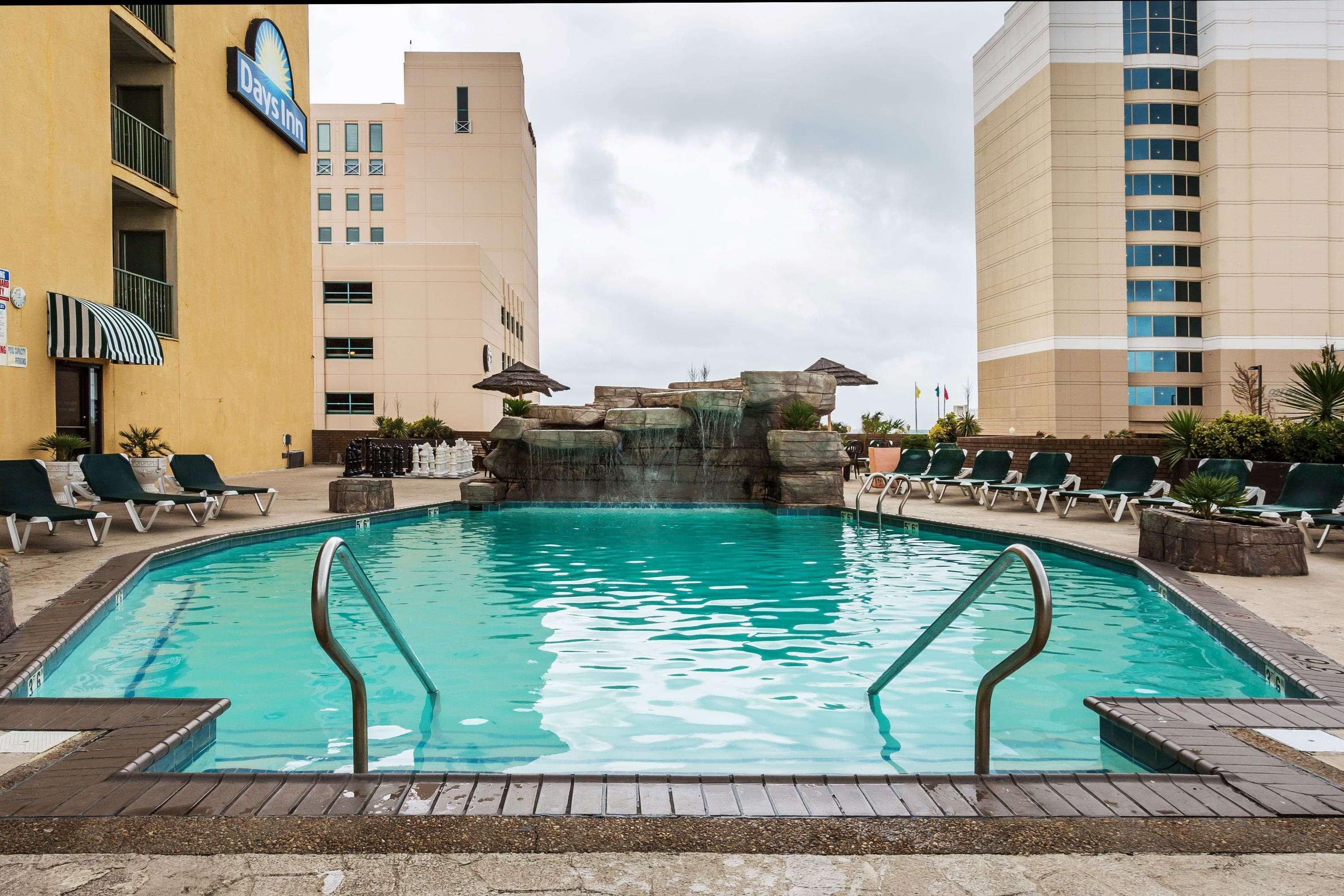 Days Inn By Wyndham Virginia Beach At The Beach Eksteriør bilde